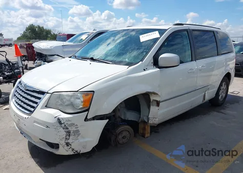 2010 Chrysler Town & Country Touring Plus from USA, damaged, VIN 2A4RR8D12AR428426